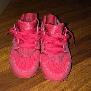 Red Nike Hurraches